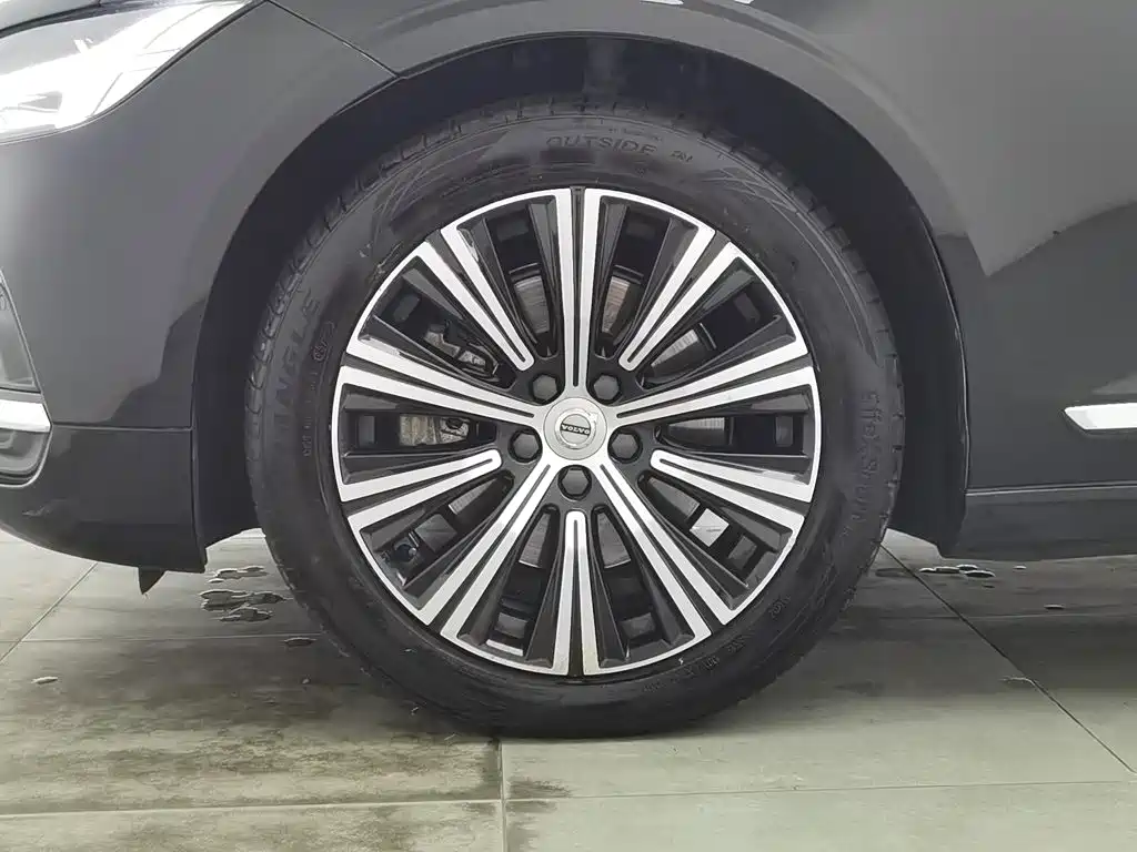 Volvo S90 — миниатюра 17