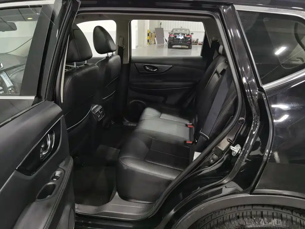 Nissan X-Trail — миниатюра 15