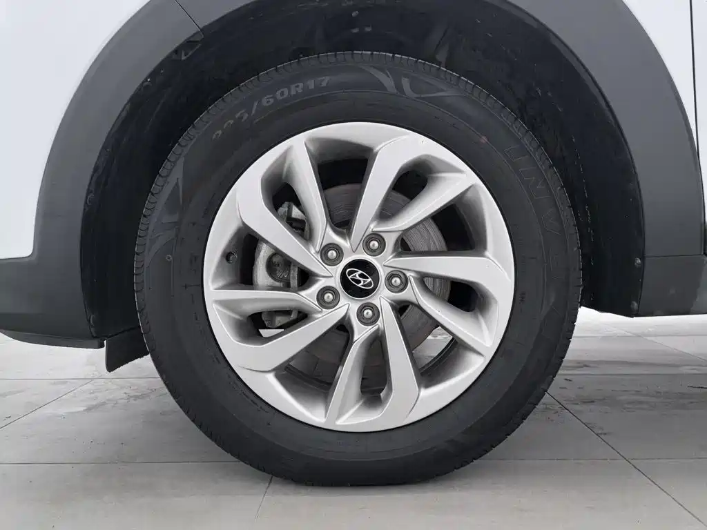 Hyundai Tucson — миниатюра 17