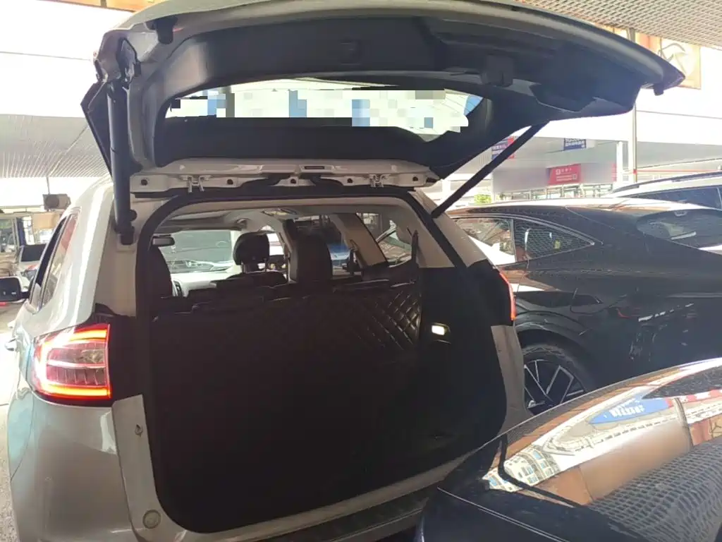 Ford Edge — миниатюра 19