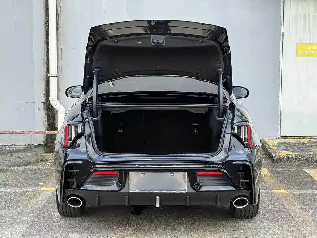 Lynk & Co 03 — миниатюра 28