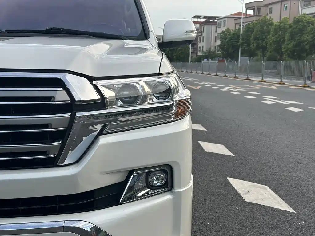 Toyota Land Cruiser — миниатюра 9