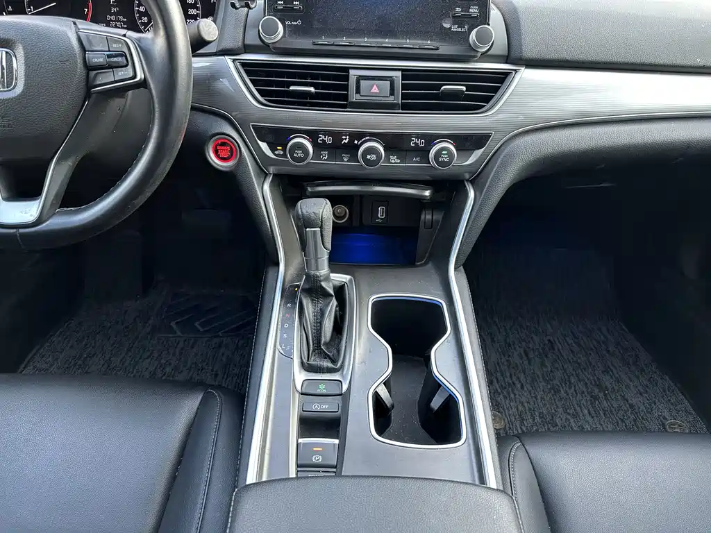 Honda Accord — миниатюра 12
