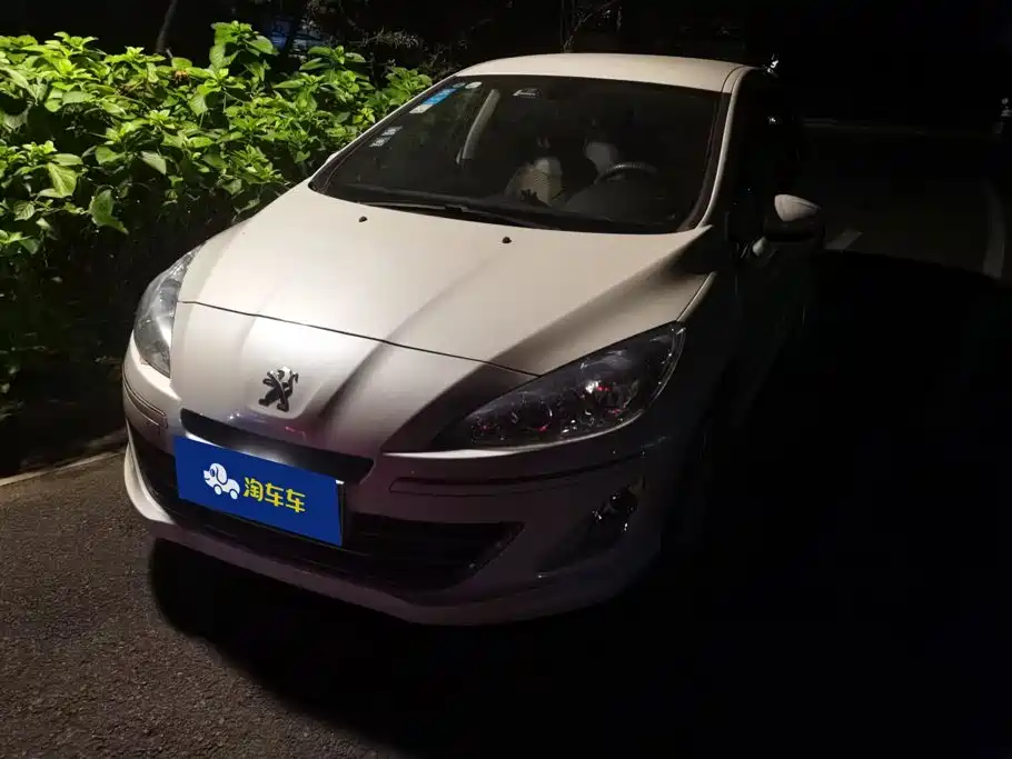 Peugeot 408