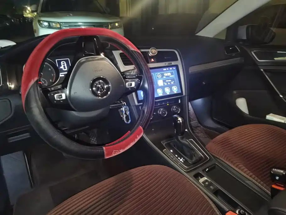 Volkswagen Golf — миниатюра 12