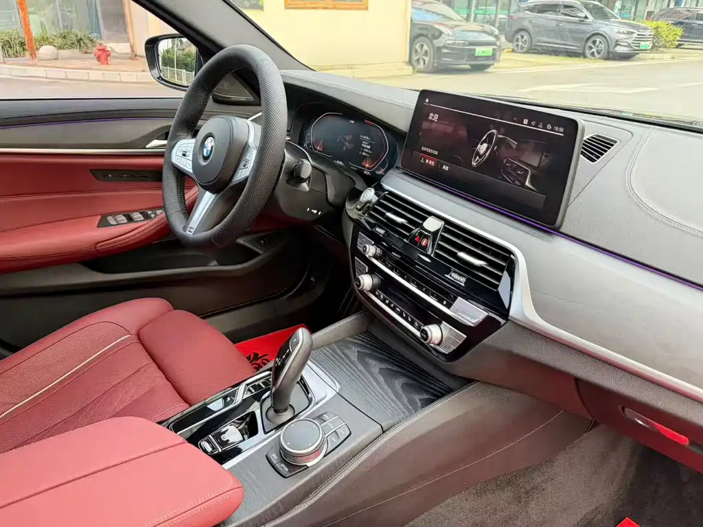 BMW 5 Series — миниатюра 6