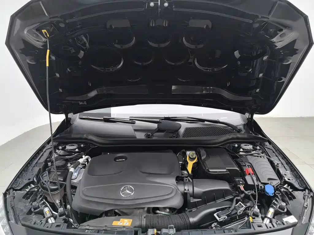 Mercedes-Benz GLA — миниатюра 6