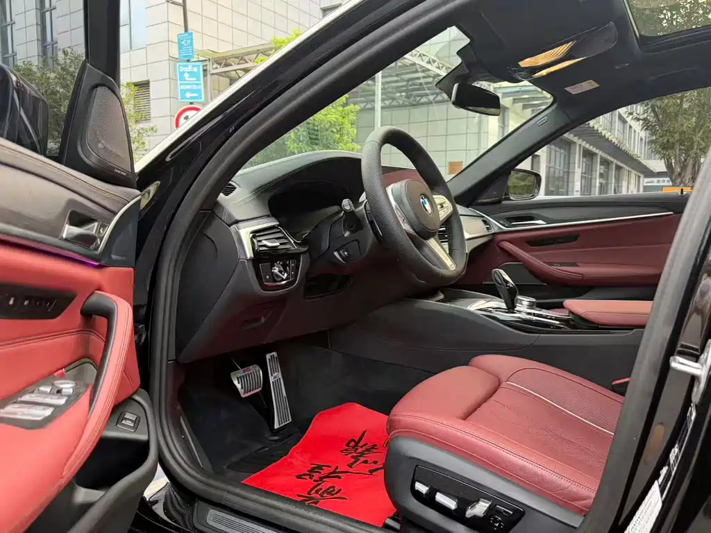 BMW 5 Series — миниатюра 5