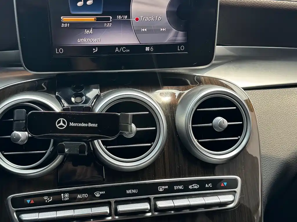 Mercedes-Benz GLC — миниатюра 8