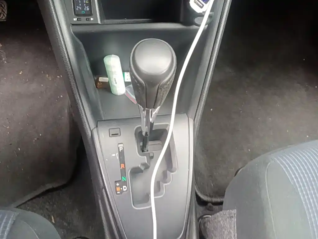 Toyota Yaris L - фото 10