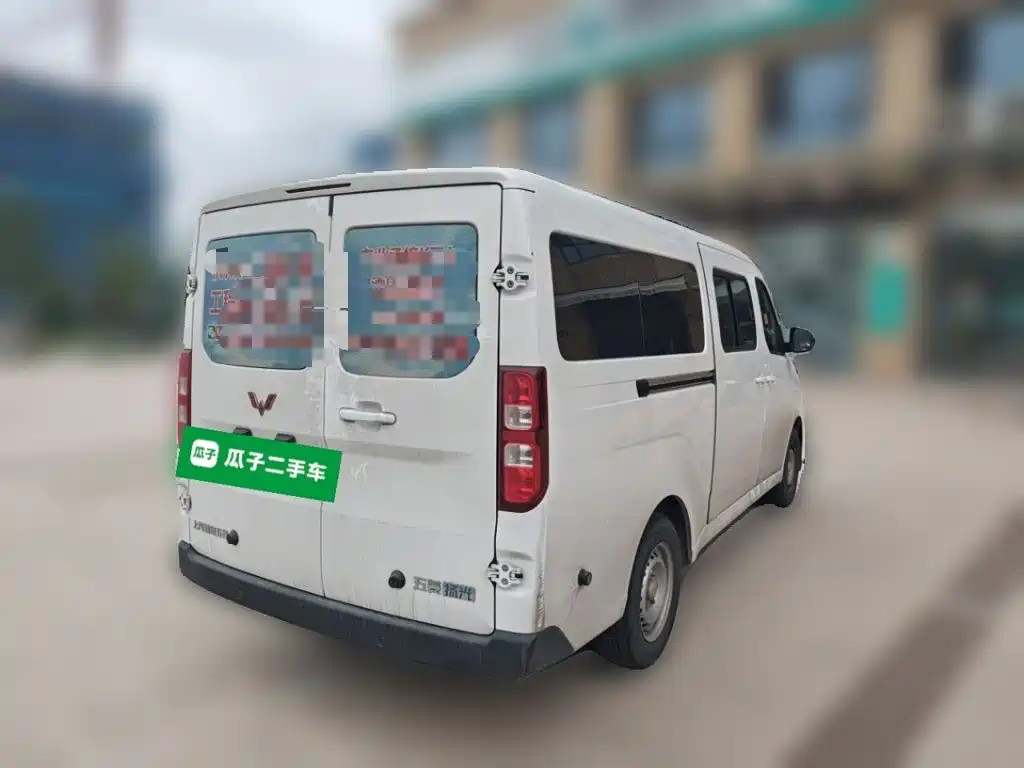Wuling Yangguang — миниатюра 4