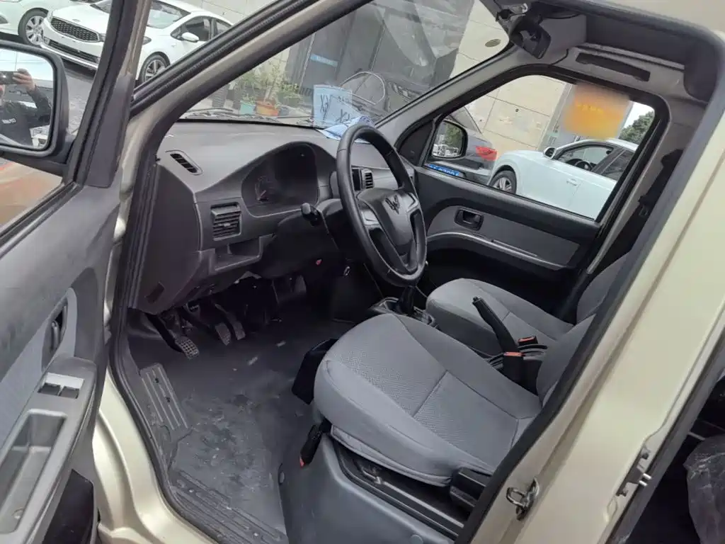 Wuling Rongguang — миниатюра 16