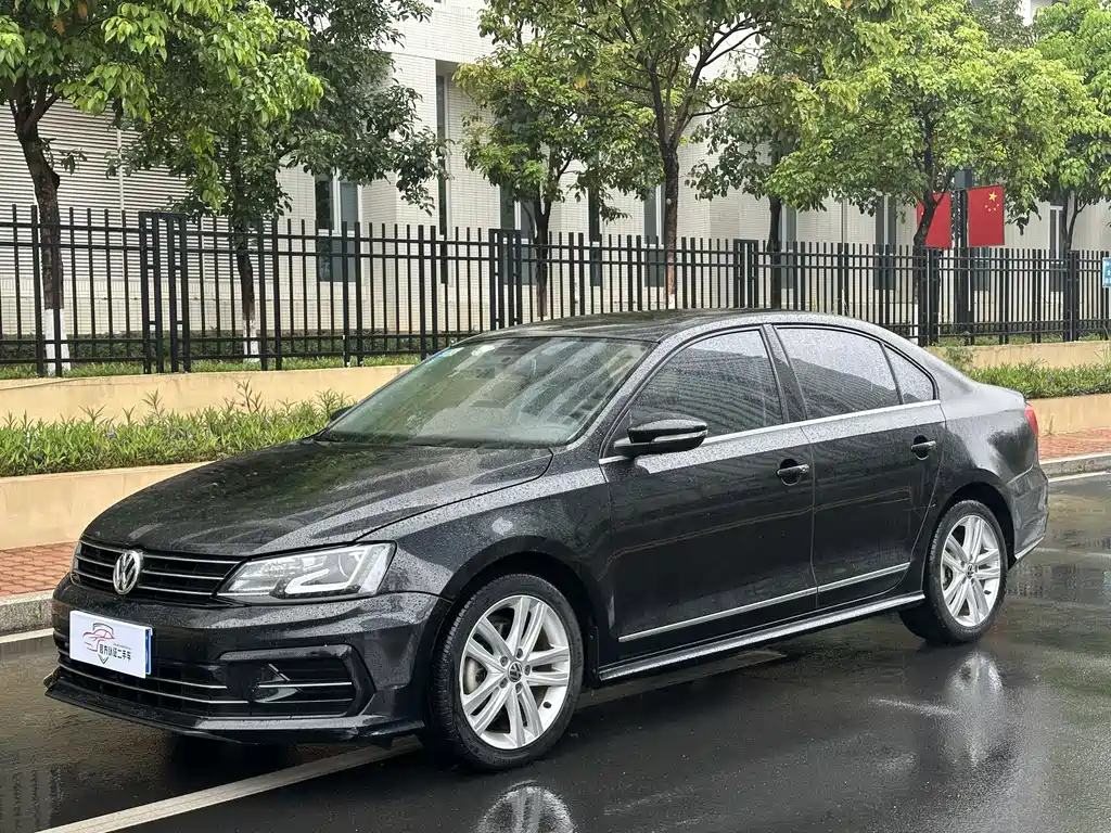 Volkswagen Sagitar 2019