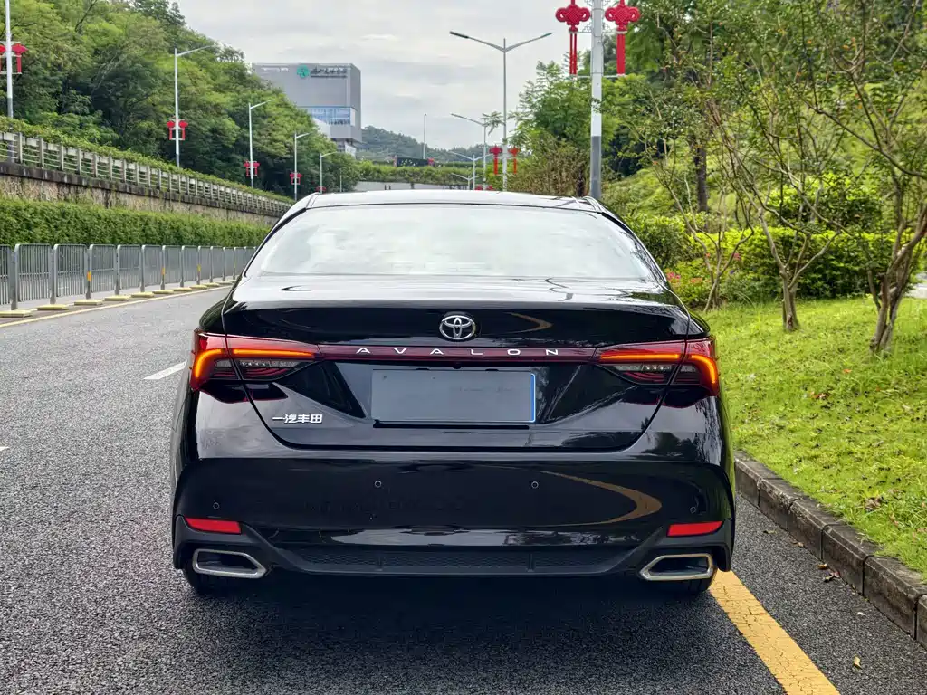 Toyota Avalon — миниатюра 4