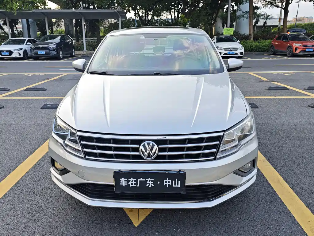Volkswagen Jetta — миниатюра 2