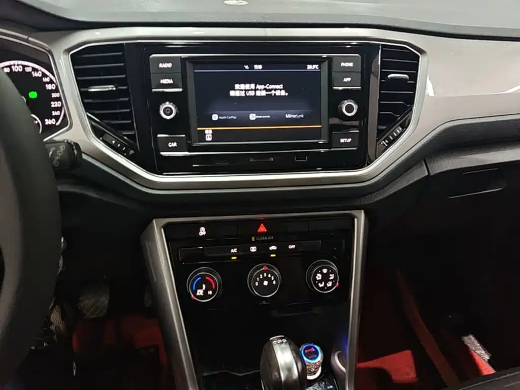 Volkswagen T-Roc — миниатюра 13