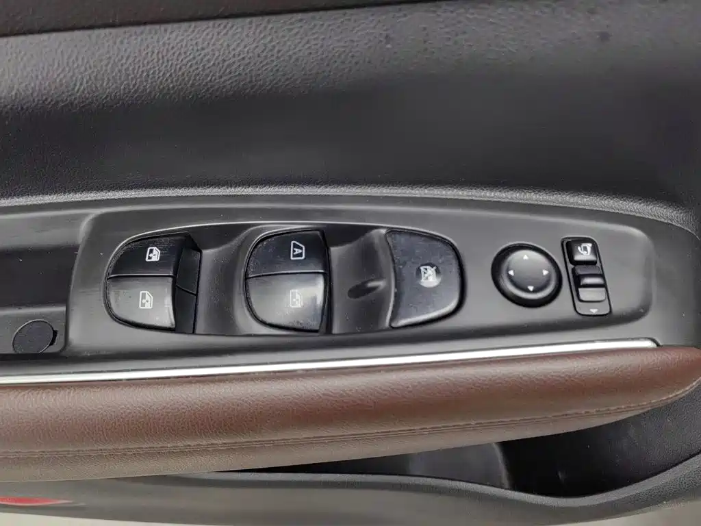 Renault Koleos — миниатюра 9