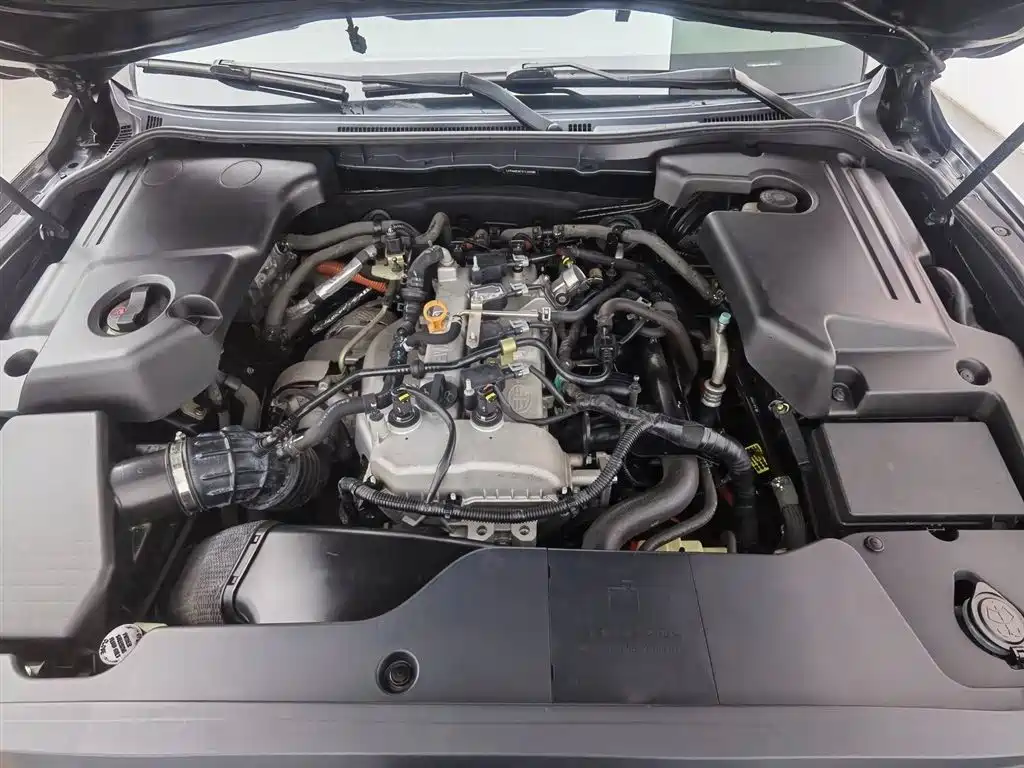 Hongqi H7 PHEV 2016 2.0T AT