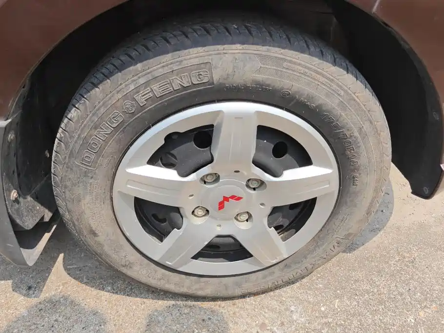 Wuling Hongguang — миниатюра 6