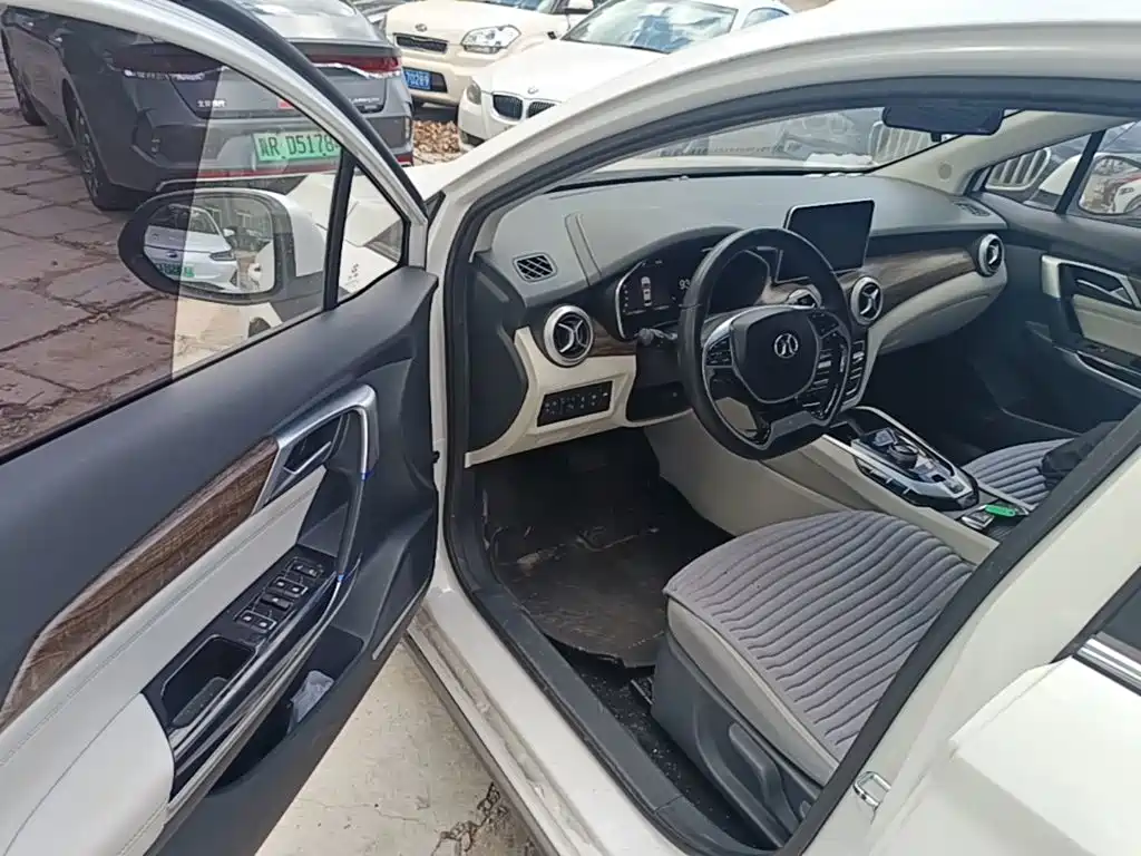 BAIC EU5 — миниатюра 16