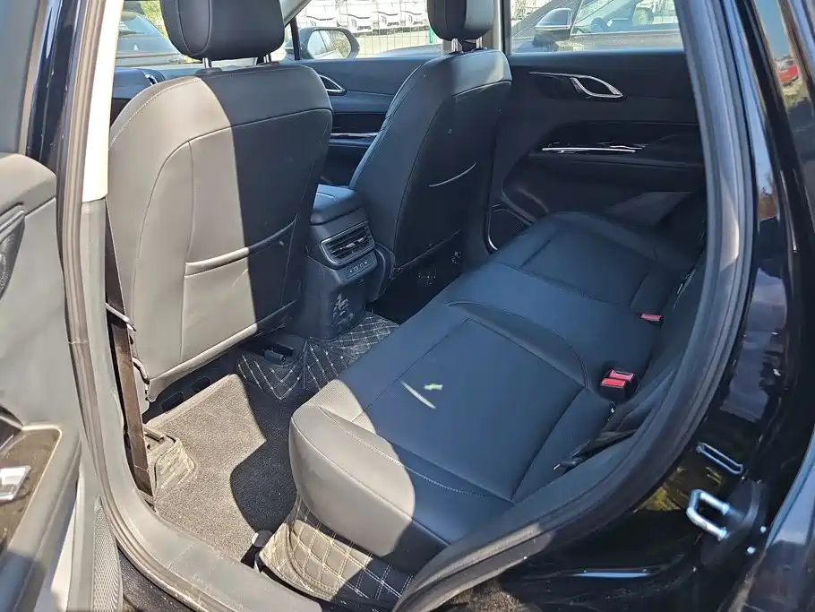 Hongqi Hongqi HS3 PHEV — миниатюра 9