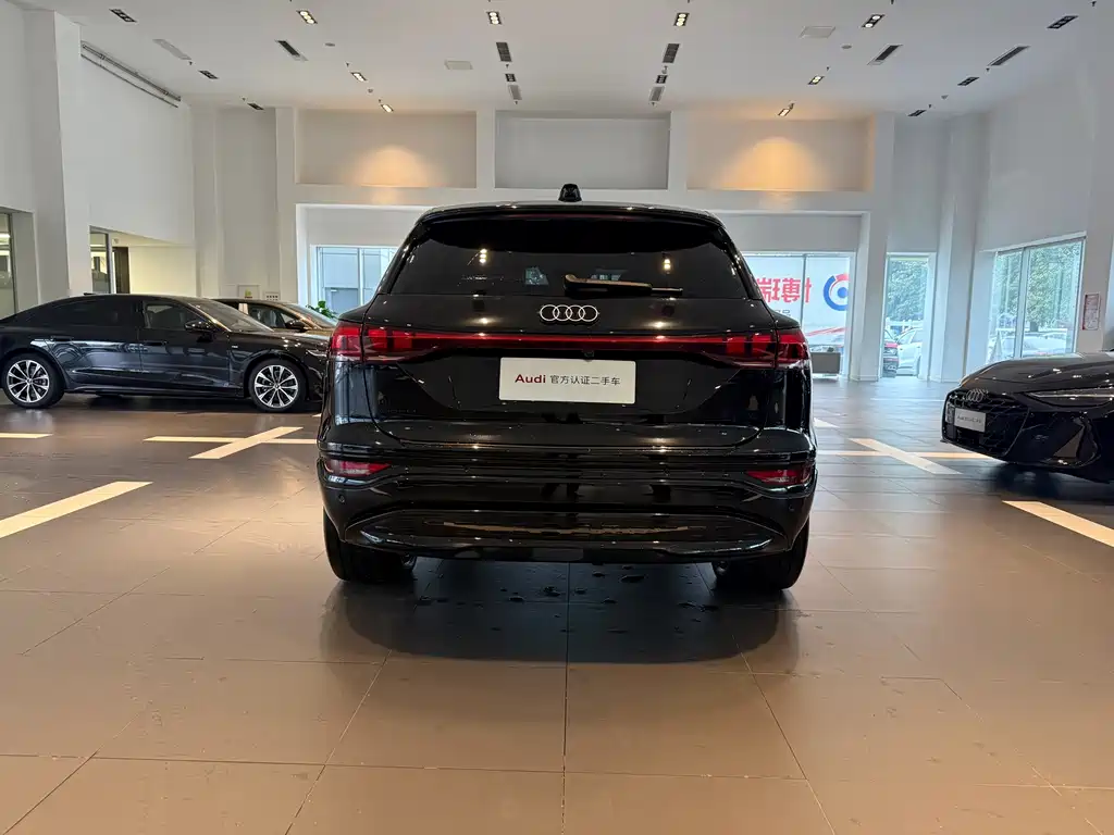 Audi Q6L e-tron — миниатюра 5