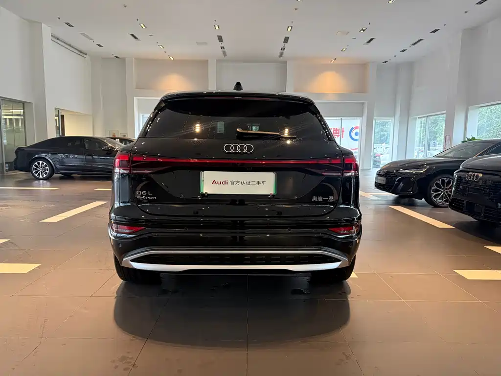 Audi Q6L e-tron — миниатюра 6