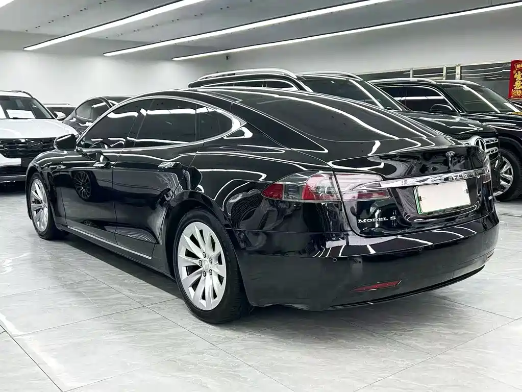 TESLA MODEL S