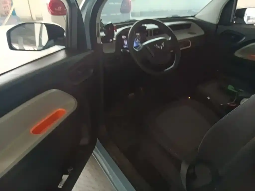 Wuling MINIEV — миниатюра 16