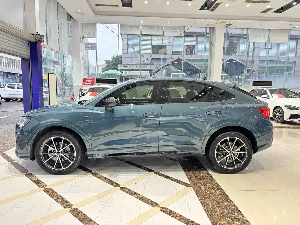 Audi Q3 — миниатюра 18