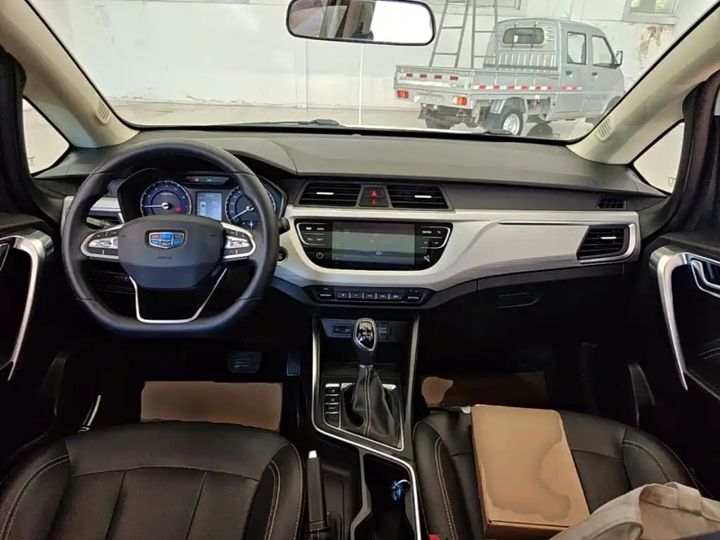 Geely Vision X3 — миниатюра 10