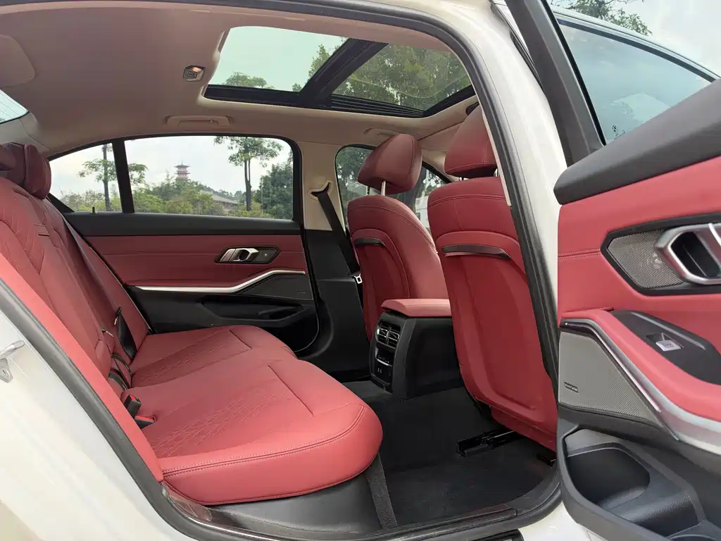 BMW 3 Series — миниатюра 11