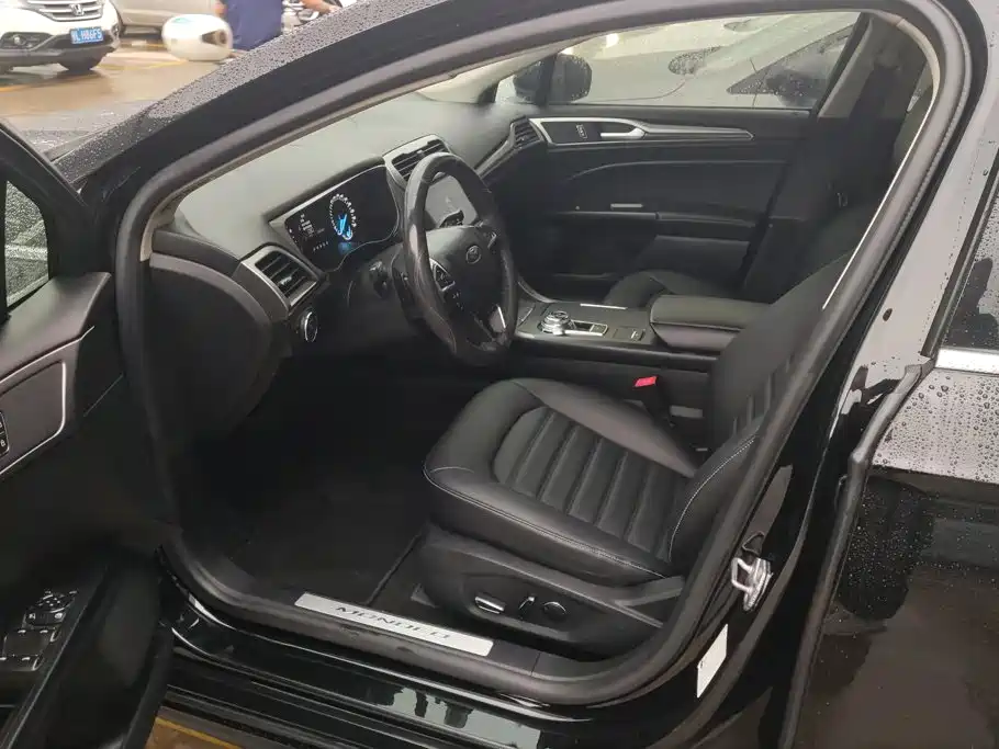 Ford Mondeo — миниатюра 9