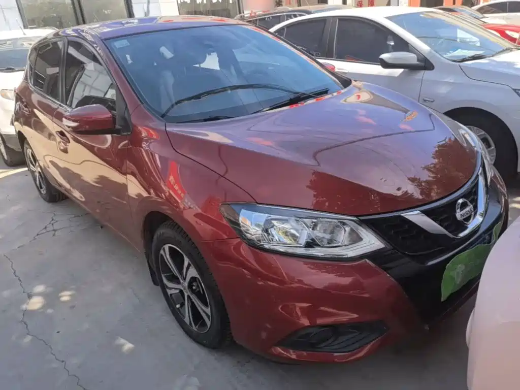 Nissan Tiida — миниатюра 4