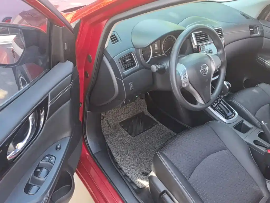 Nissan Tiida — миниатюра 16