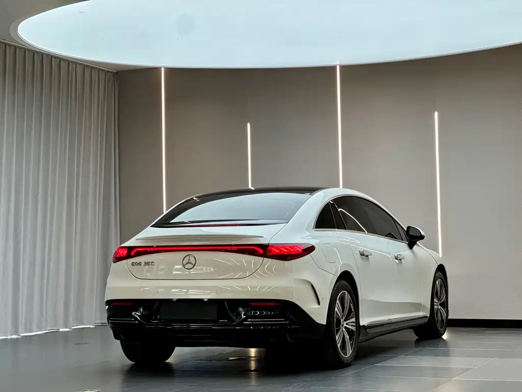 Mercedes-Benz EQE — миниатюра 10