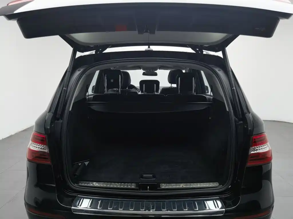 Mercedes-Benz M-Class — миниатюра 16