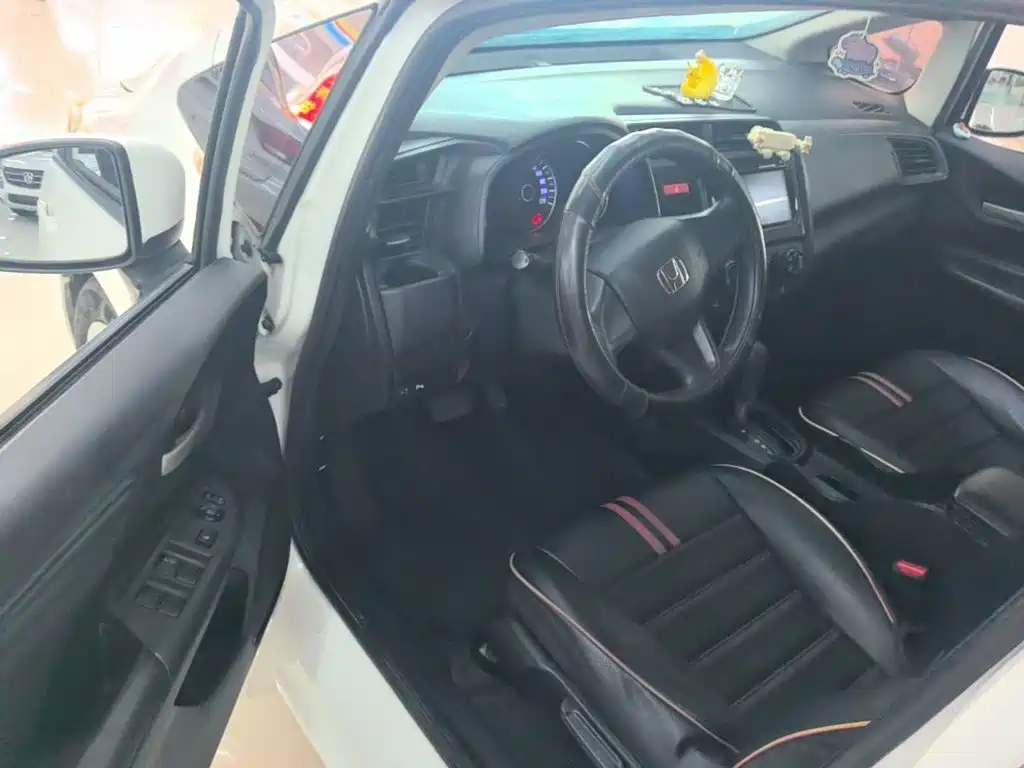 Honda Fit — миниатюра 16