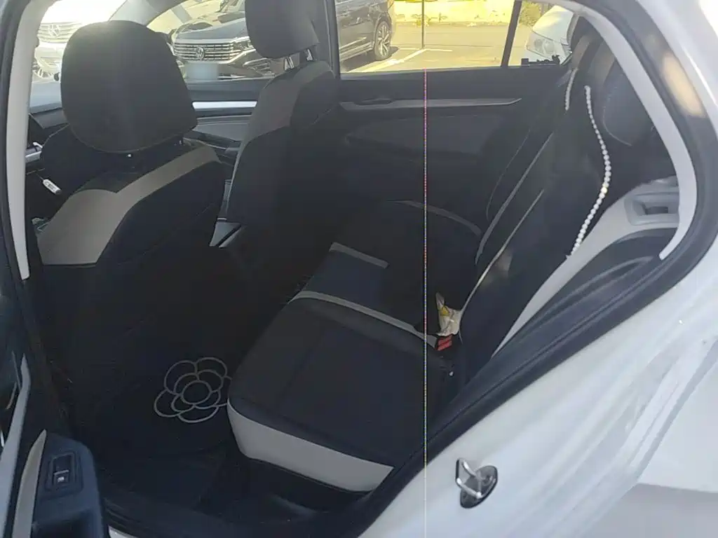 Volkswagen Golf — миниатюра 17