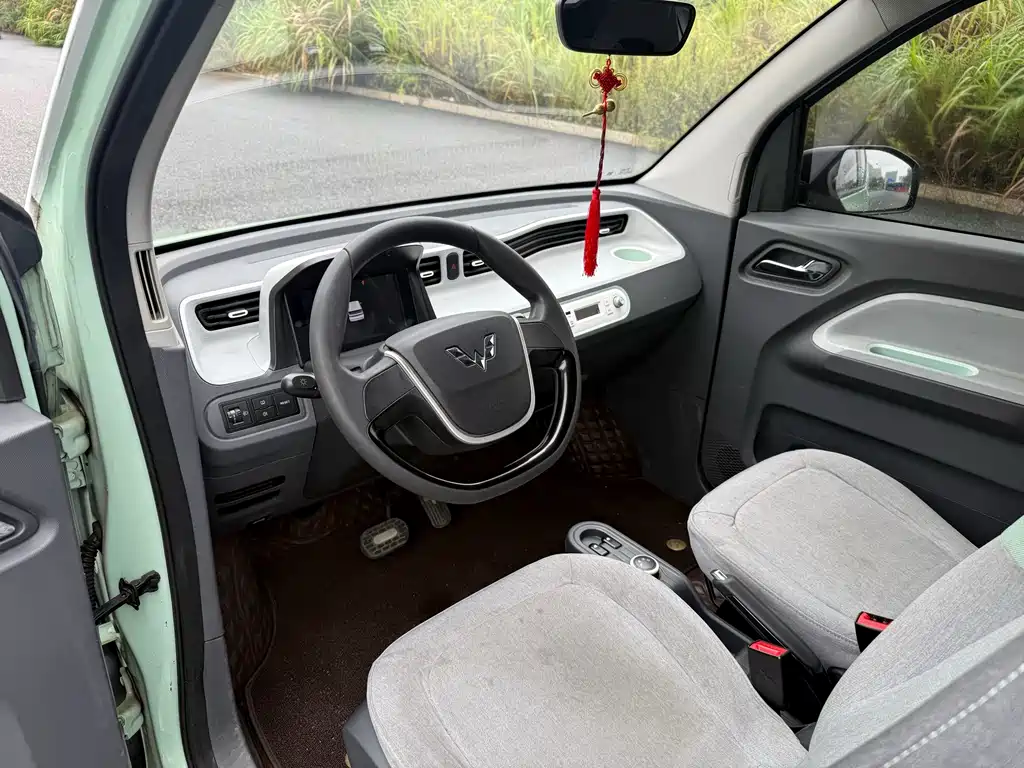 Wuling MINIEV — миниатюра 6