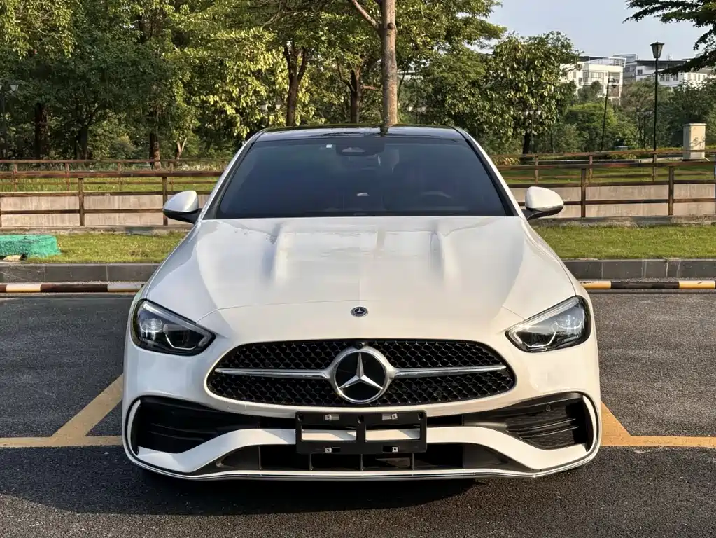 Mercedes-Benz C-Class — миниатюра 2
