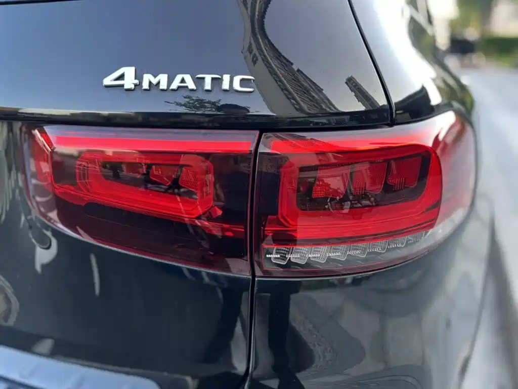 Mercedes-Benz GLB — миниатюра 13