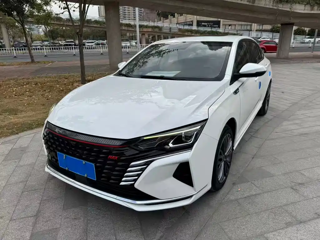 Dongfeng Aeolus Yixuan Max MAX 2021 1.5T