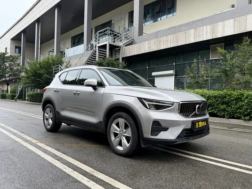Volvo XC40 2023 B3 Fashion