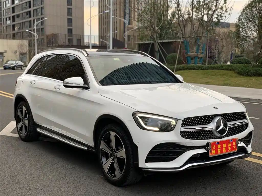 MERCEDES-BENZ GLC