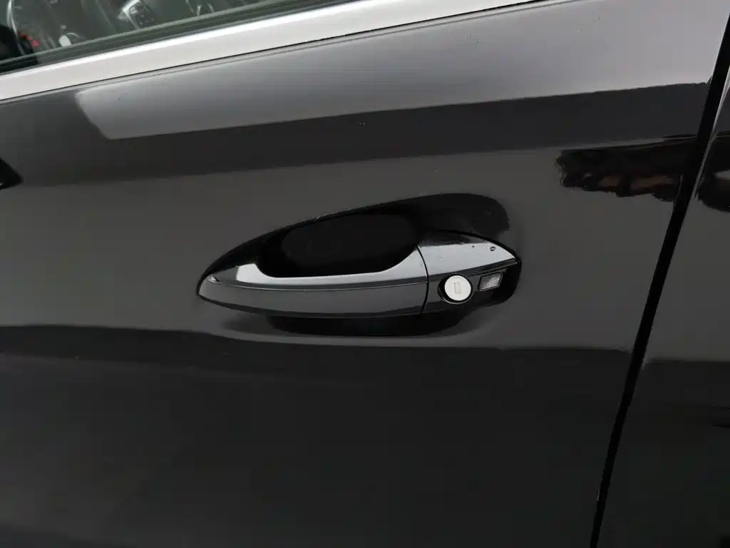 Mercedes-Benz M-Class — миниатюра 18