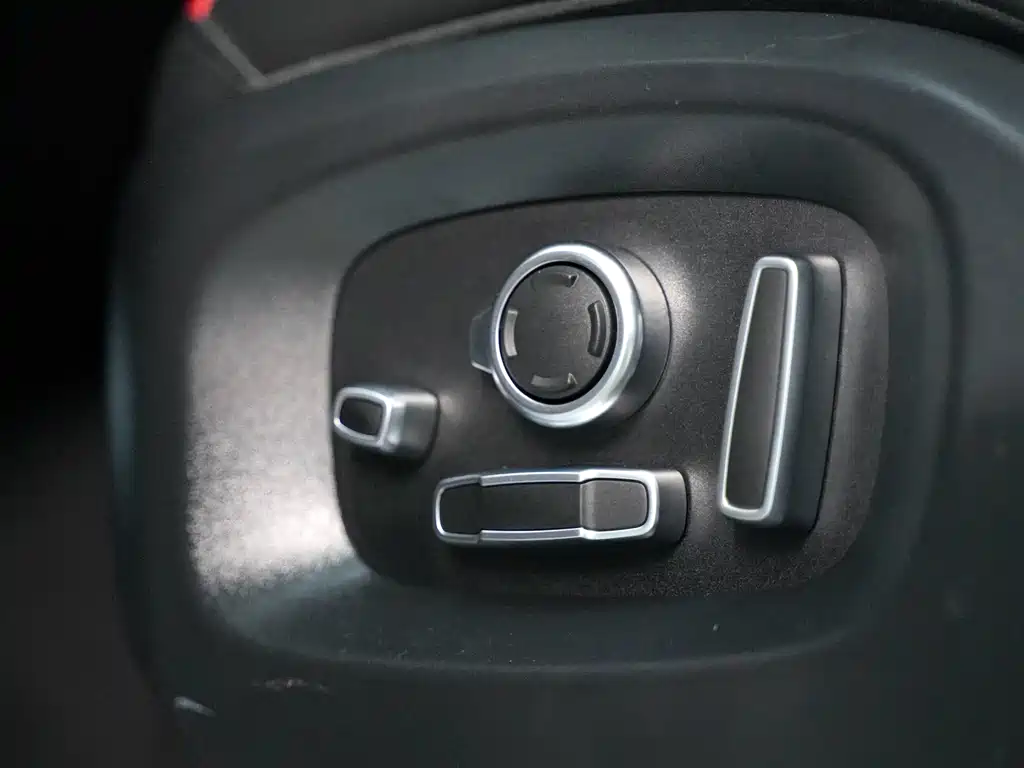 Land Rover Sport — миниатюра 18