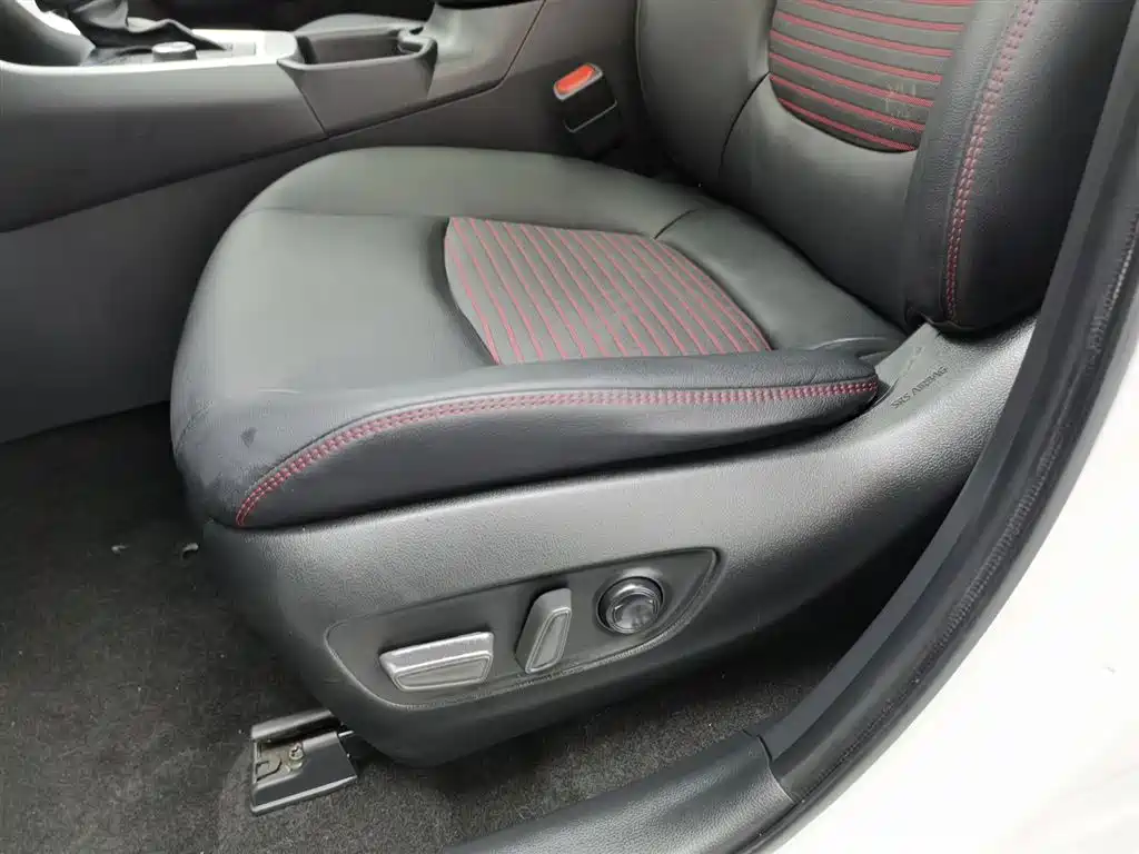 TOYOTA RAV4 RONGFANG DUAL ENGINE E+