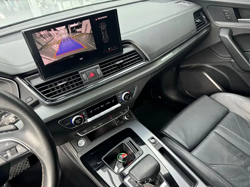 Audi Q5L — миниатюра 7