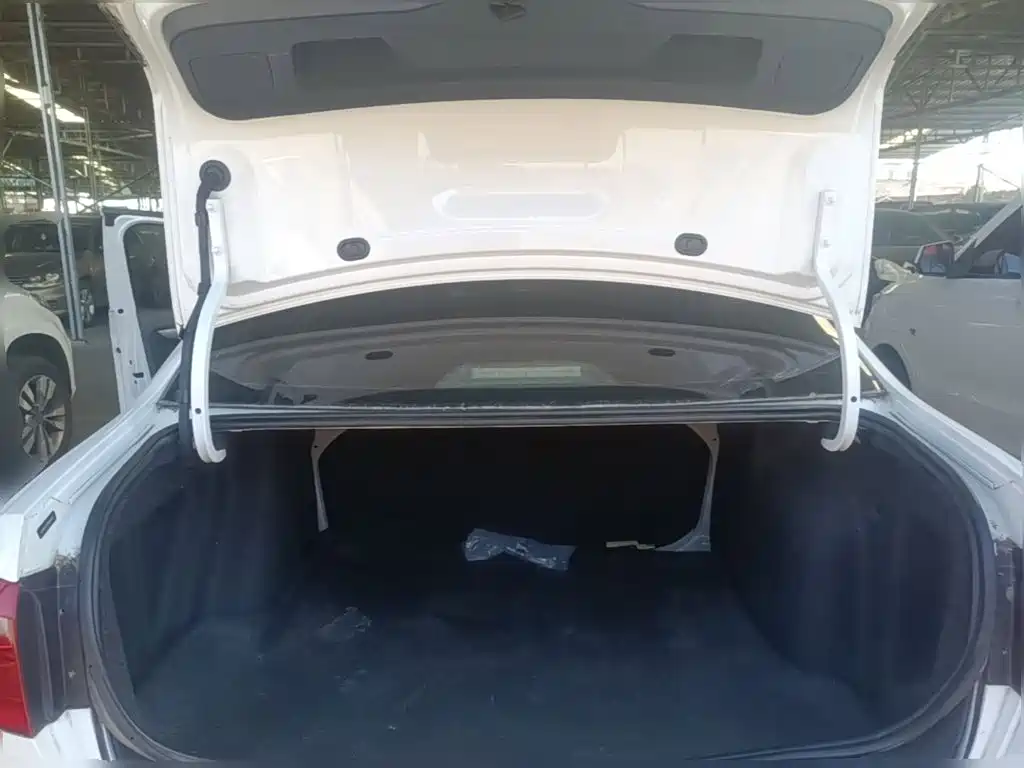 Volkswagen Lavida — миниатюра 24